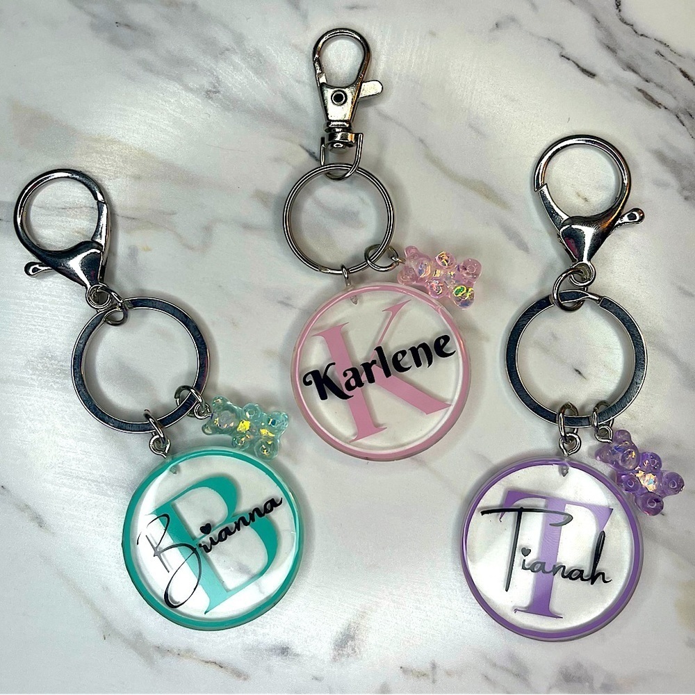 Outlined Monogram Custom Handmade Resin Circle Keychain